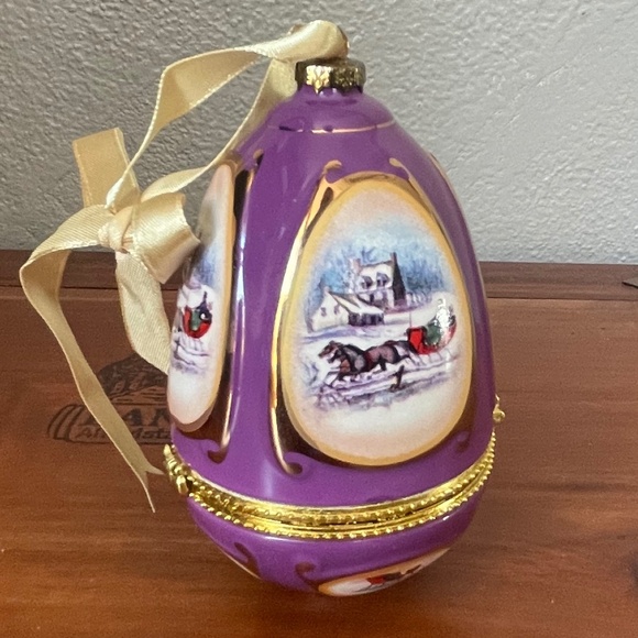 Mr. Christmas Valerie Parr Hill Porcelain Musical Egg Ornaments (Set of 2) - Picture 6 of 13